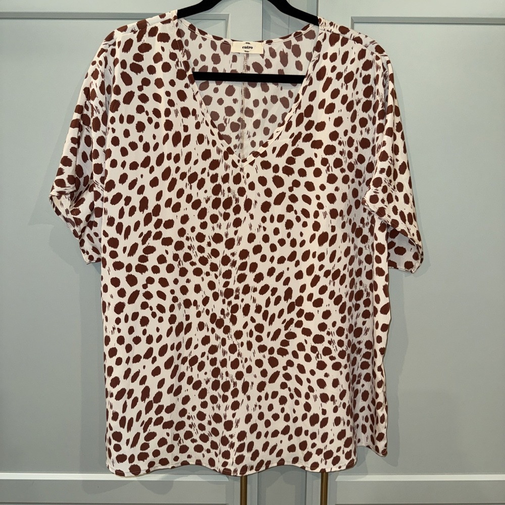 entro Women's Large Tops Oversized Cream Brown Cheetah V Neck Shirt Dolman S/S